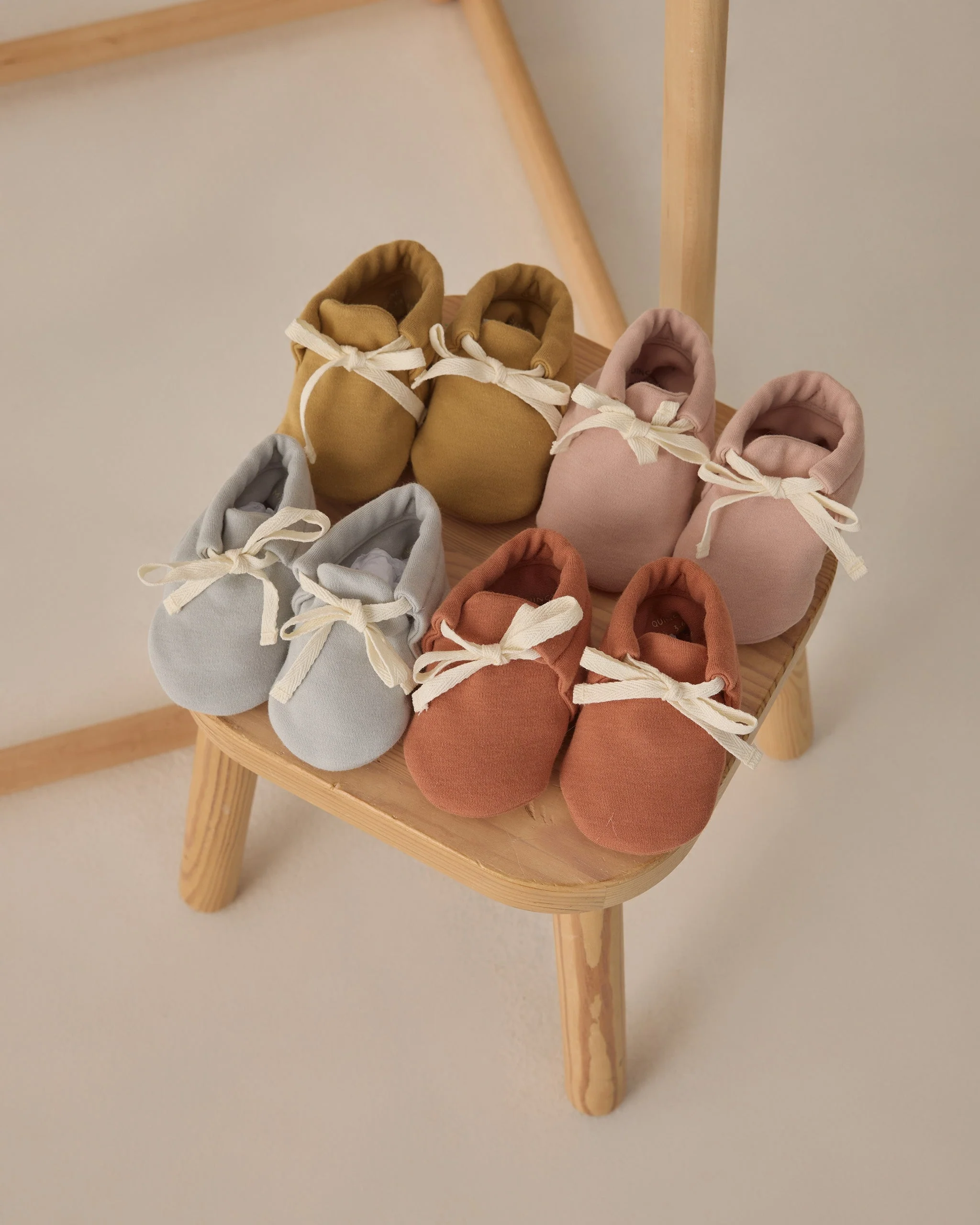 Baby Booties Poppy - Image 2