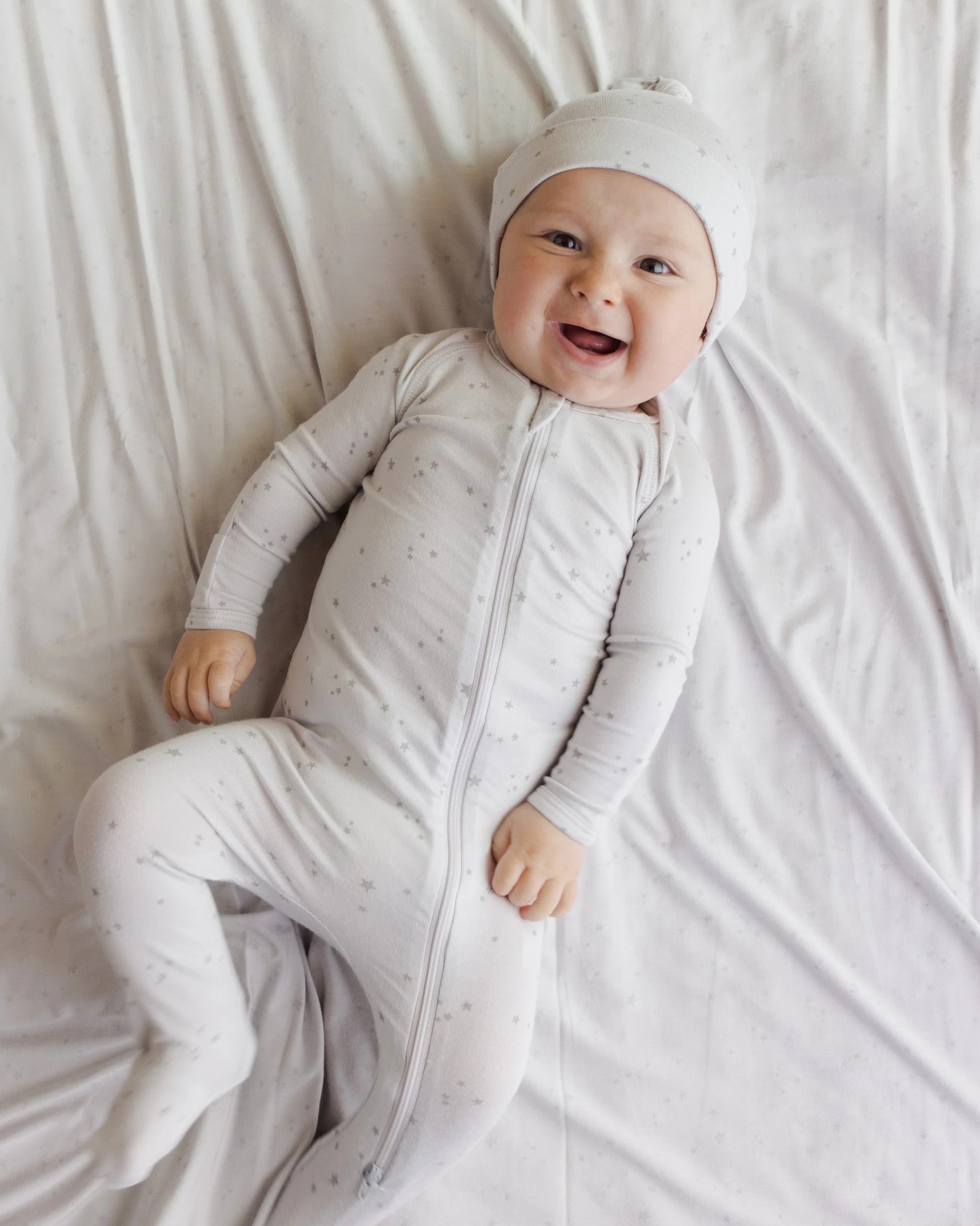 Knotted Baby Hat || Stars - Image 3