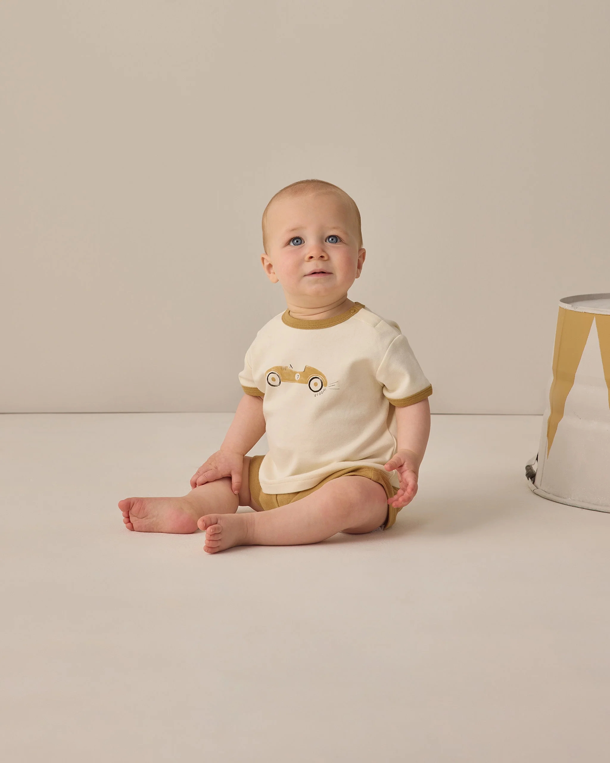Play Short Honey - Image 4